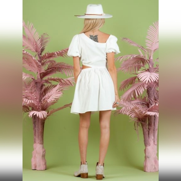 NWT Jenna Cutout Dress- white - Picture 2 of 4